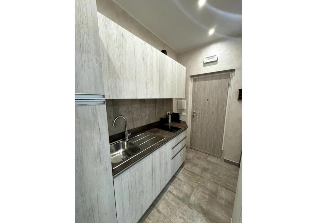 Апартаменты La Palmetta - Vicino Metro A Рим Экстерьер фото